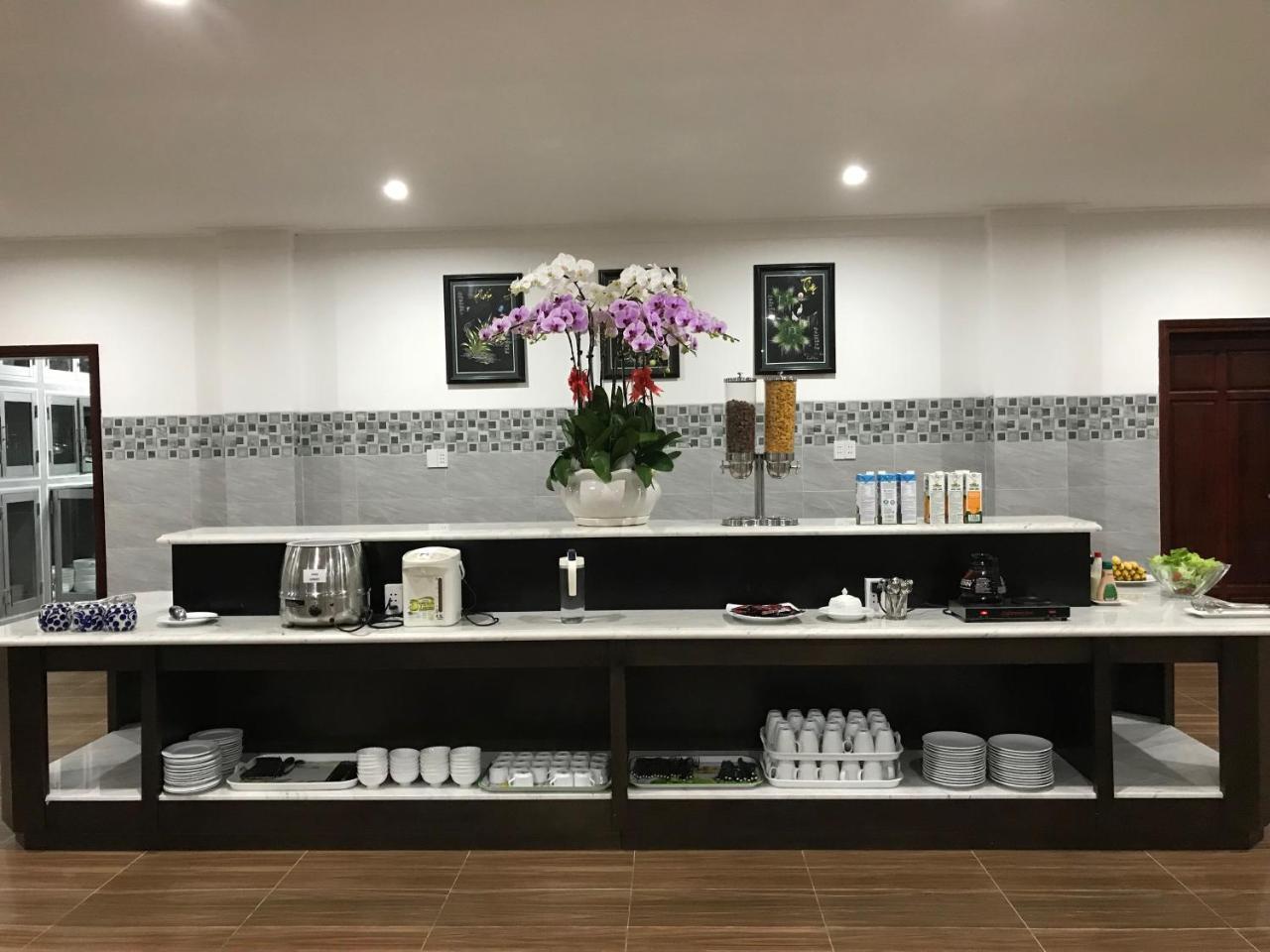 Long Bao Chau Hotel Thu Dau Mot Exterior photo